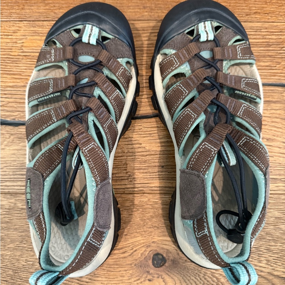 Women's Brown and Teal Keen Sandals